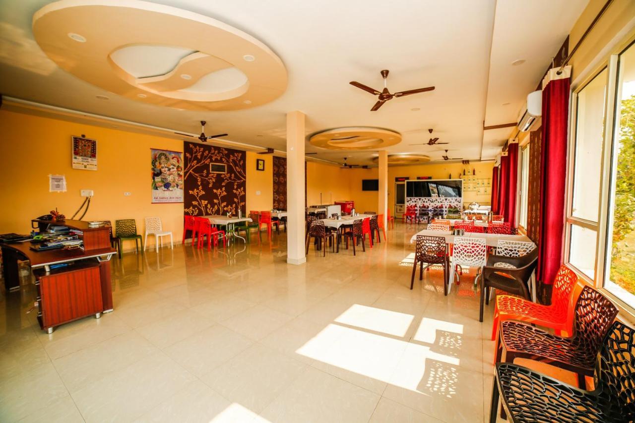 Oyo 23367 Farmsgreen Resort And Restaurant Orchha Exterior photo